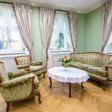 Kasztanowy Pałac Hotel Swadzim