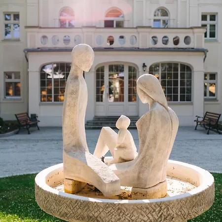 Kasztanowy Palac