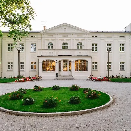 فندق Kasztanowy Palac