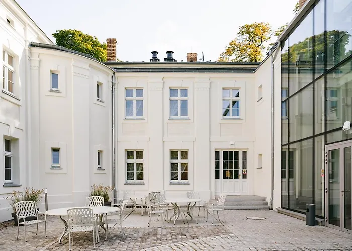 Kasztanowy Palac 酒店 3*